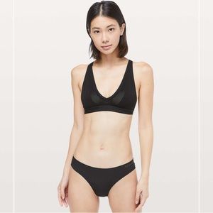 Lululemon A Little Bit Closer Bralette - Black - Small